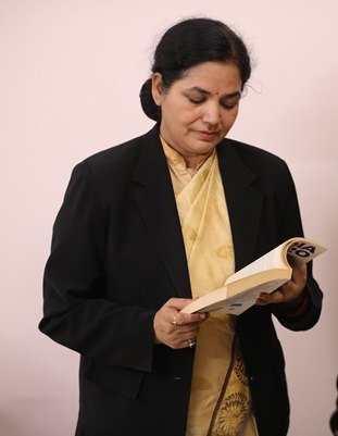 ANUJA SAXENA - DIRECTOR ( MEDIATION )